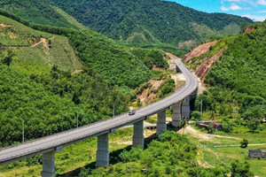 Hơn 3.000 tỷ đồng đầu tư mở rộng cao tốc La Sơn – Hòa Liên lên 4 làn xe