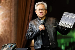 CEO Nvidia Jensen Huang chỉ trích lệnh kiểm soát chip khiến công ty ‘mất trắng’ thị trường Trung Quốc
