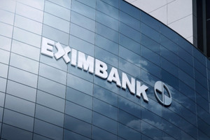 Dùng AI cảnh báo giao dịch bất thường có thể gây phiền toái cho khách hàng, lãnh đạo Eximbank nói gì?