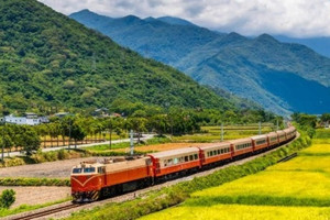Bộ Xây dựng ‘bật đèn xanh’ cho tư nhân tham gia sản xuất 8 nhóm hàng hóa, dịch vụ đường sắt