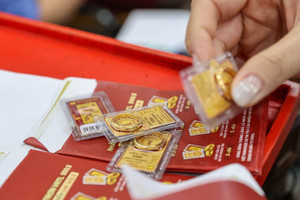 Giá vàng hôm nay 30/5: Tăng vọt sau báo cáo việc làm tại Mỹ