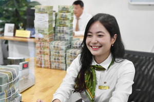 Lãi suất ngân hàng hôm nay 30/5: Lãi suất huy động Big4 cao nhất 5%/năm
