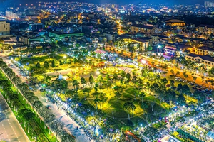 Quảng trường lớn nhất khu vực Tây Bắc thành phố đáng sống nhất Việt Nam sắp được 'lên đời'