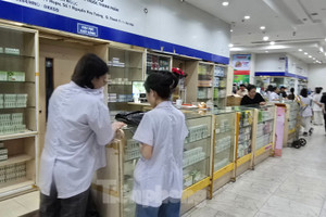 Yêu cầu Hà Nội tăng cường kiểm tra chợ thuốc Hapulico, chợ Ninh Hiệp để ngăn hàng giả