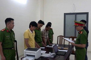 Khám xét nơi ở, bắt cựu cầu thủ Việt Nam nổi tiếng, ‘Vua phá lưới’ một thời