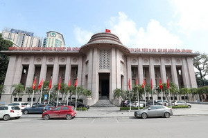 Thủ tướng Chính phủ ra chỉ đạo khẩn đến Bộ Tài chính, Ngân hàng Nhà nước và nhiều doanh nghiệp