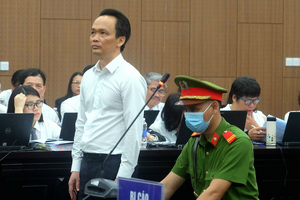 Mở lại phiên tòa xét xử cựu chủ tịch FLC sau sự cố sức khỏe ông Trịnh Văn Quyết