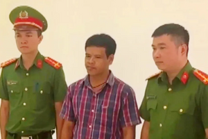 Khởi tố, bắt tạm giam một Phó Chủ tịch xã