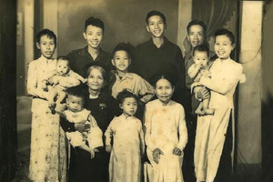 Gia đình Việt Nam có bà nội là đào chèo xuất chúng được nhận Huân chương lao động cao quý, cháu gái là NSND nổi tiếng cả nước