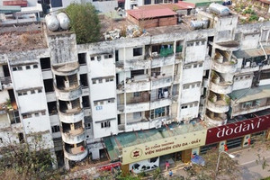Trong tháng này, chung cư hơn 30 năm tuổi xập xệ trên đất vàng Thủ đô sẽ chính thức ‘đổi đời’