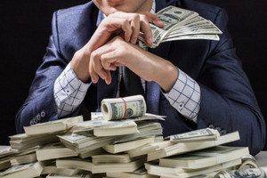 Một tỷ phú Nhật ngồi không vẫn kiếm được 10 tỷ USD chỉ trong một năm và đây là cách ông ta làm điều đó