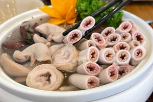 Quán Lòng Chát lãnh án phạt gần 7 triệu đồng, phủ nhận bán 'lòng se điếu'