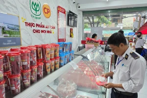 Điểm danh các cửa hàng bán thịt của Công ty C.P. ở Cần Thơ vừa bị kiểm tra