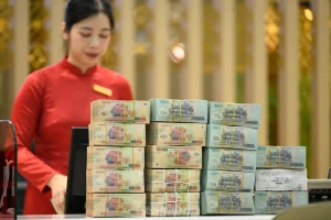 Hết cảnh ồ ạt tăng lãi suất