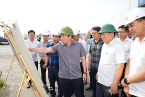 Cắm mốc hướng tuyến đường sắt Lào Cai - Hà Nội - Hải Phòng
