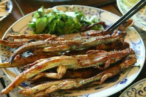 Thứ 'xưa không ai dám ăn' nay thành đặc sản đắt đỏ: Giá lên tới 1,4 triệu đồng/kg, dân phố mê mẩn