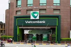 Khách kiên quyết chuyển 285 triệu đồng, Phó Trưởng phòng chi nhánh Vietcombank lập tức báo công an