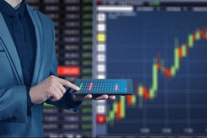 Cổ phiếu đáng chú ý 5/6: DBC, DXG, TCB