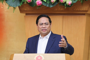 Thủ tướng: Mạnh dạn giao bệnh viện, trường học cho địa phương quản lý