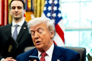 Tổng thống Trump tự phá kỷ lục về số bài đăng trên mạng xã hội