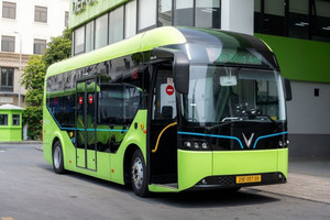 Chính thức triển khai xe buýt điện VinFast kết nối đến nơi đặt siêu dự án của Vingroup