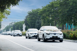 Sao Việt chọn thuê xe cưới của Green Future: Trào lưu “sống xanh cưới xanh” lên ngôi
