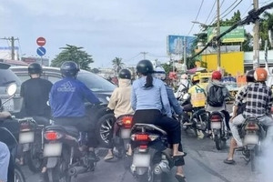 Quy định mới tác động đến hàng triệu người sở hữu ô tô, xe máy: TP. HCM ấn định thời điểm bắt đầu, quyết tâm phải thực hiện được