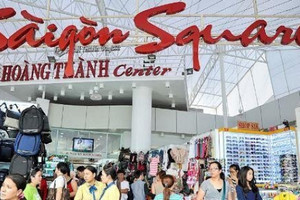 Vì sao hàng giả vẫn lộng hành ở Saigon Square dù bị xử phạt hàng trăm triệu đồng?