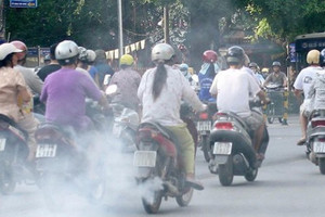 Cần nghìn cơ sở đăng kiểm khí thải tại Hà Nội và TPHCM, làm sao để triển khai?