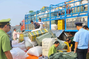 Thủ tướng: Xử lý nghiêm cán bộ, sĩ quan bảo kê, tiếp tay buôn lậu, hàng giả