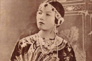 Nữ minh tinh đầu tiên của Việt Nam là con gái của Anh hùng dân tộc, có bố nuôi là Tổng thống Pháp, nhan sắc kinh diễm gây sốt cả trời Tây