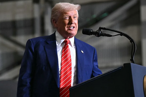 Nóng: Ông Trump tuyên bố cấm nhập cảnh với công dân từ 12 quốc gia, Lào-Cuba bị hạn chế