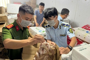 Sững người trước gần 4 tấn thịt không giấy tờ vừa bị phanh phui tại kho lạnh công ty Thịnh Phát Food