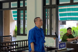 Một nguyên cán bộ công an bị tuyên phạt 2,5 năm tù
