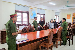Bắt một giám đốc công ty bất động sản