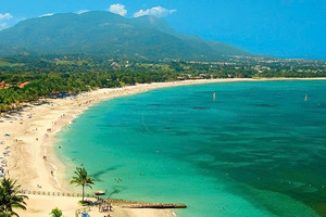 Ban lệnh đóng cửa một bãi biển nổi tiếng vì có vi khuẩn gây nhiễm trùng, chính quyền vào cuộc khẩn cấp