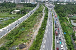 Từ nay, cấm xe máy đi vào đường dẫn cao tốc có lưu lượng lớn nhất Việt Nam