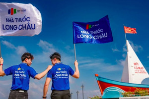 Hai phụ nữ tại Hà Nội bị phạt vì đăng thông tin sai sự thật về nhà thuốc Long Châu