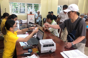 Chỉ 23 ngày nữa, những người 45 tuổi mới đóng BHXH sẽ nhận đặc quyền lớn