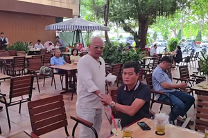'Ông trùm Điền Quân' Color Man gặp lại Phó Giám đốc sau khi phá sản, nhờ 'phụ một tay đi bán đất'