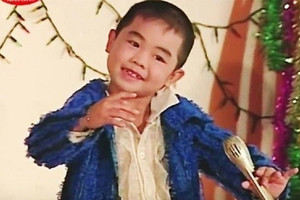 'Thần đồng' âm nhạc Việt Nam từng nhận cát xê gần chục cây vàng/ngày, giờ sống chật vật, từng làm việc quán bar để trả nợ