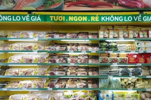 Vẫn bán thịt C.P. giữa khủng hoảng, Bách Hóa Xanh đang 'chơi canh bạc' gì?