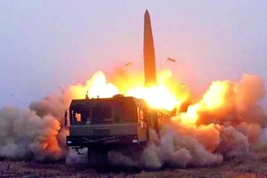 Ukraine tuyên bố đánh chặn 7 tên lửa đạn đạo Nga