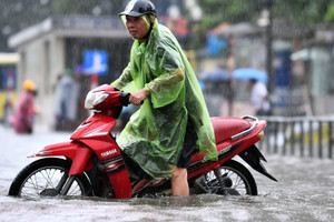 Dự báo thời tiết 10/6/2025: Mưa giông nhiều nơi trên cả nước, Hà Nội nắng 33 độ