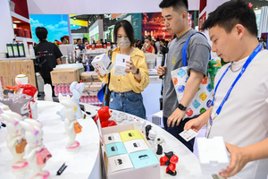Xuất khẩu khó khăn vì thuế Mỹ, Thâm Quyến quay đầu làm 'cách mạng tiêu dùng' cứu kinh tế