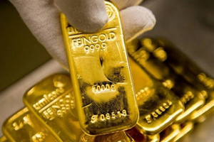 Giá vàng tăng nhẹ, nhà đầu tư chờ đợi dữ liệu lạm phát quan trọng từ Mỹ