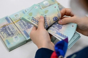 5 tháng đầu năm 2025: Tín dụng tăng gấp ba so với cùng kỳ, lãi suất xuống đáy