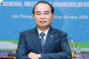 Cổ phiếu giảm sàn 5 phiên liên tiếp sau khi Chủ tịch bị khởi tố, doanh nghiệp lên tiếng