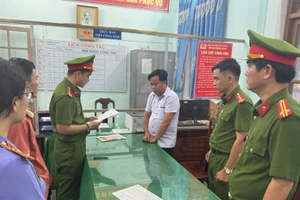 Bắt nguyên trưởng phòng bồi thường trung tâm phát triển quỹ đất ở Quảng Nam
