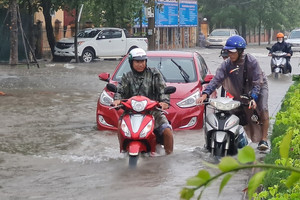 Dự báo thời tiết 11/6/2025: Bão số 1 hình thành, mưa lớn tầm tã ở Trung Bộ